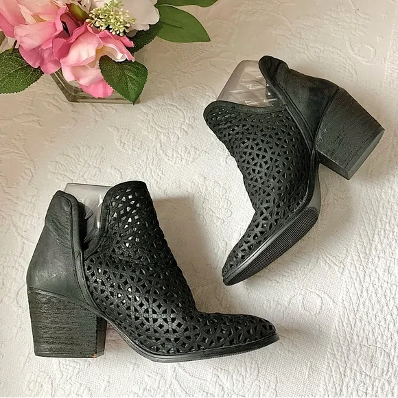 Anthropologie “All Black” Boots Sz 40 Ankle Bootie Low Heel Black Leather EUC Anthropologie Black Suede Boots for Women for sale | eBay main image 3